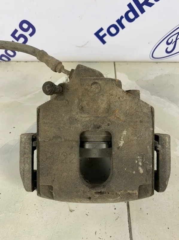 Суппорт Ford Fusion 2002-2012 1478474 CBK, передний правый