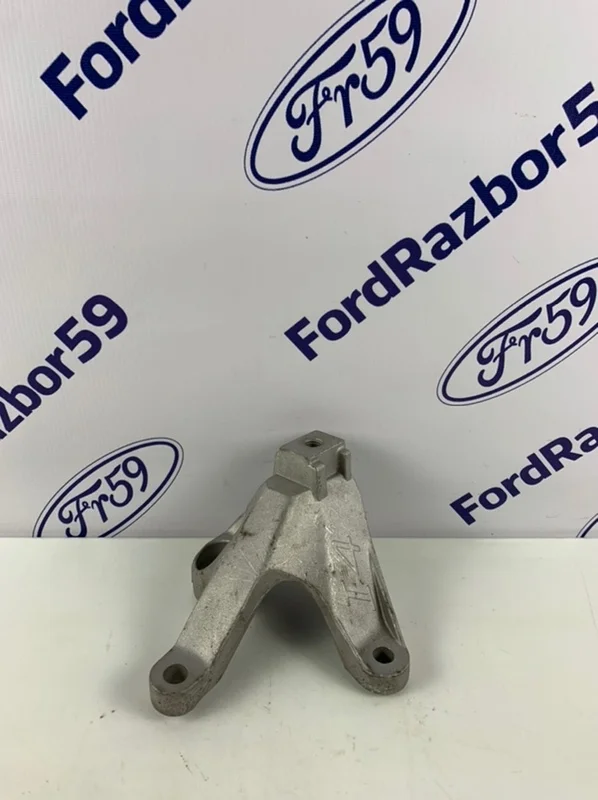 Кронштейн МКПП (Тринога) Ford Focus 2 2005-2011 1326816 CB4 1.8