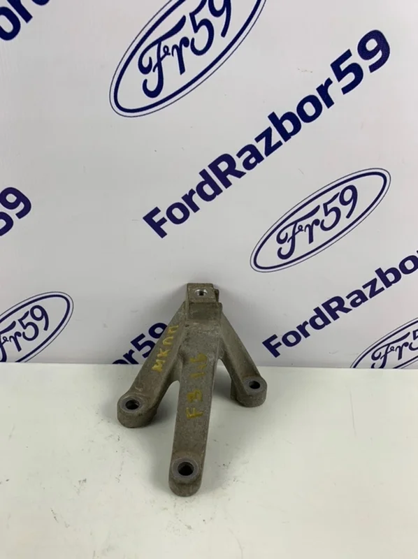Кронштейн МКПП (Тринога) Ford Focus 3 2011-2019 1326812 CB8 1.6