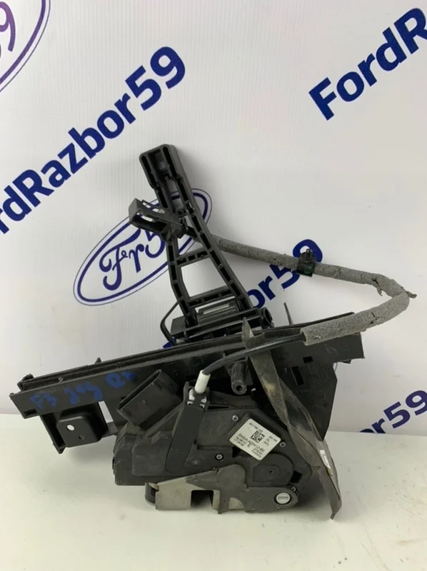 Замок двери Ford Focus 3 2011-2019 2099459 CB8, задний правый