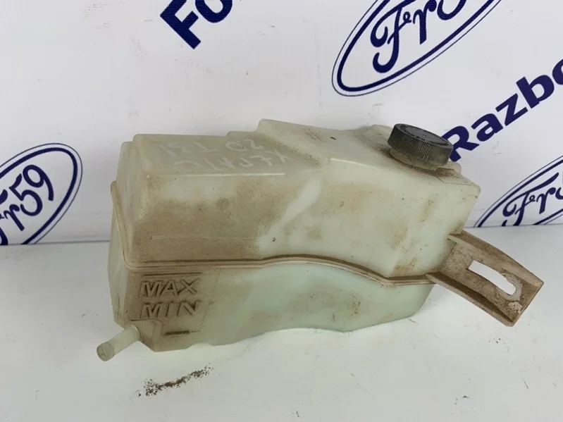 Бачок расширительный Nissan X-Trail 2012 21711JG000 T31 2.0 (MR20DE)