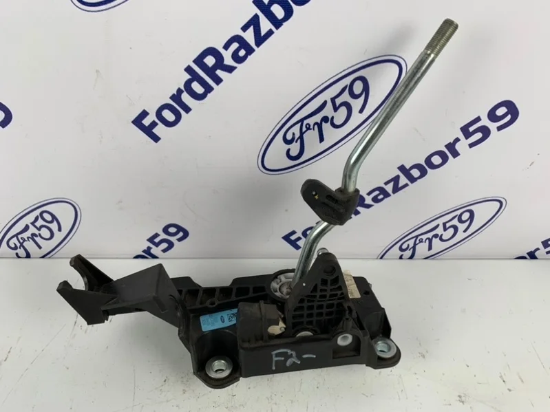Селектор МКПП Ford Focus 2 2005-2008 1378329 CB4