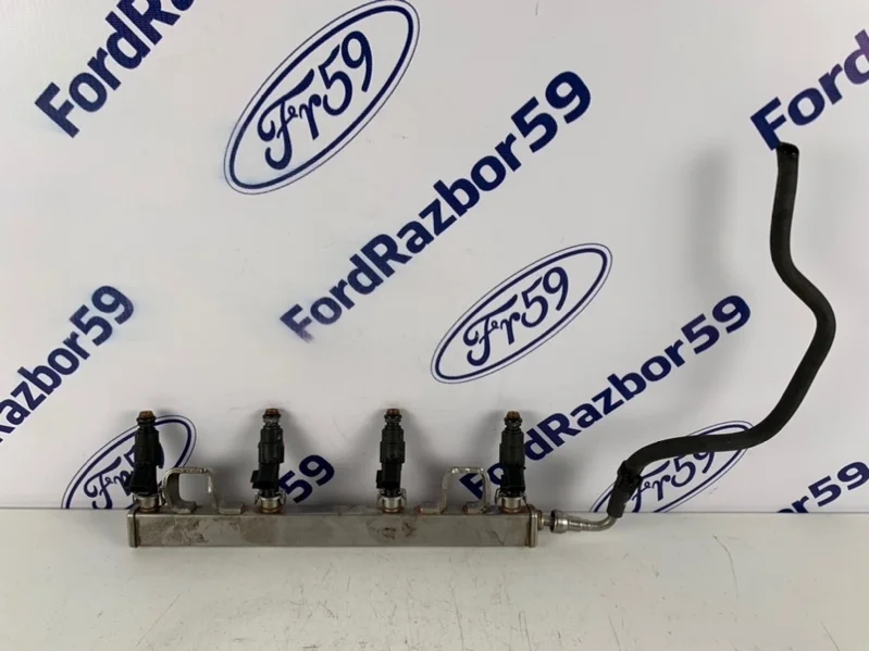 Рампа топливная Ford Focus 2 2007 1356996 CB4 1.8 (QQDB)