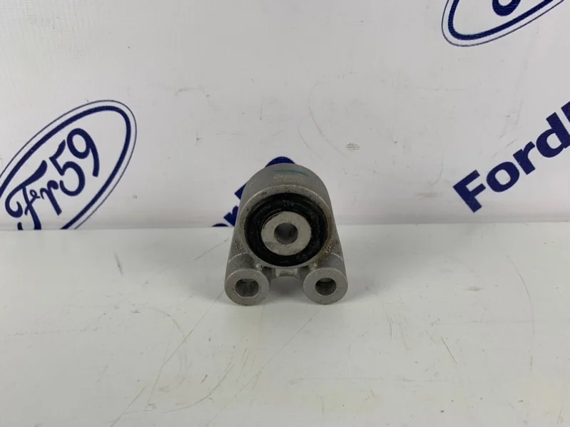Кронштейн АКПП (Серьга) Ford Focus 2 2005-2011 1370378 CB4 1.6-2.0