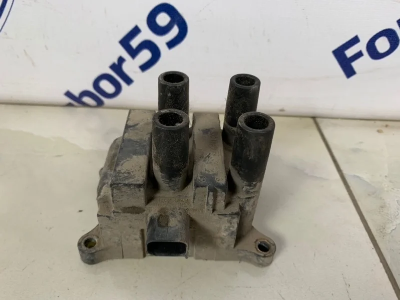 Катушка зажигания Ford Focus 3 2011-2019 1823596 CB8 1.6