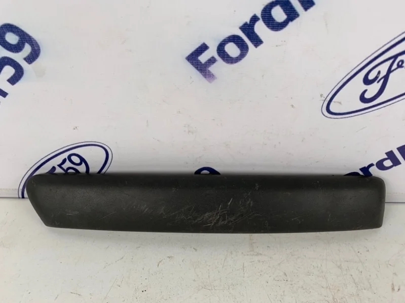 Молдинг бампера Ford Focus 2 2005-2008 1352836 CB4, передний левый
