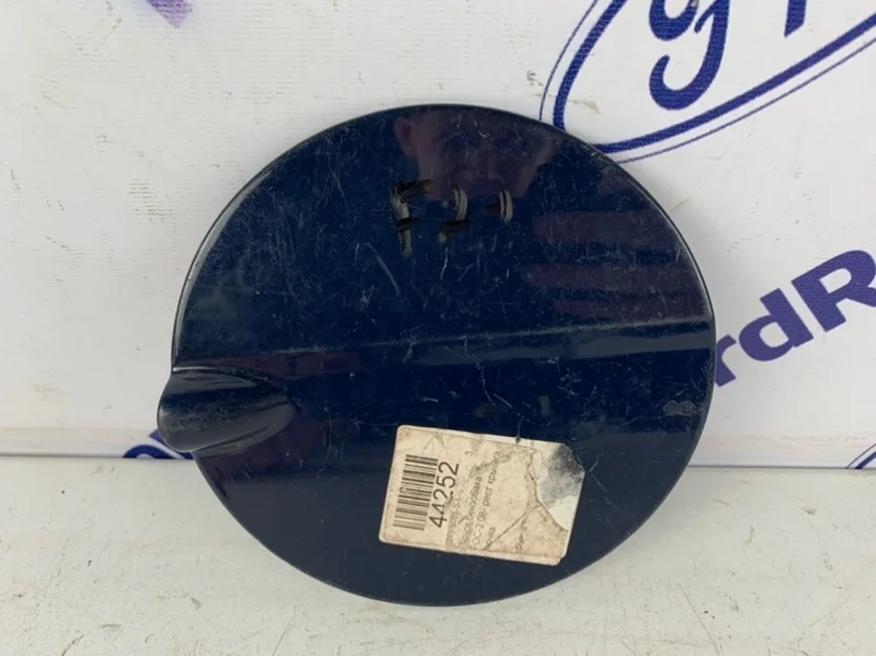 Лючок бензобака Ford Focus 2 2008-2011 1537777 CB4