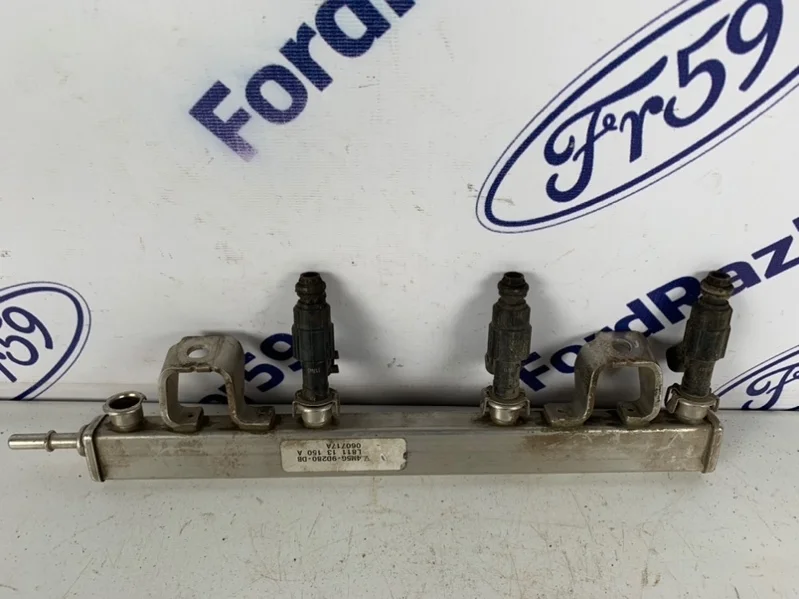 Рампа топливная Ford Focus 2 2005-2011 1356996 CB4 1.8-2.0