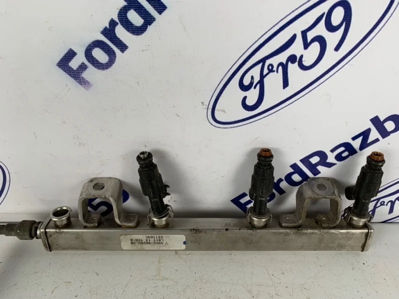 Рампа топливная Ford Focus 2 2005-2011 1356996 CB4 1.8-2.0