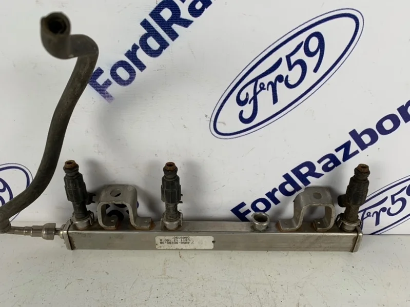 Рампа топливная Ford Focus 2 2005-2011 1356996 CB4 1.8-2.0