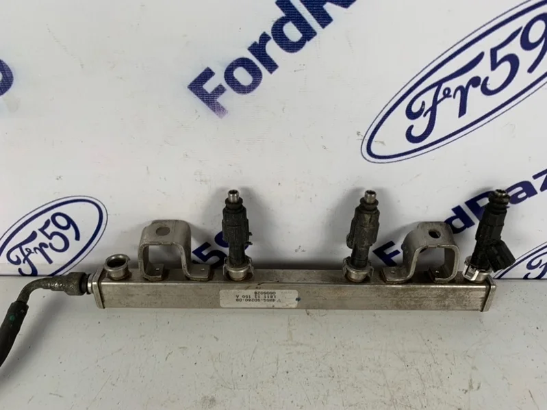 Рампа топливная Ford Focus 2 2005-2011 1356996 CB4 1.8-2.0