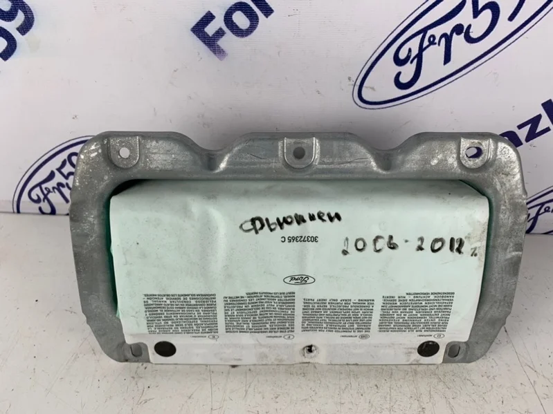 Подушка безопасности в торпедо Ford Fusion 2006-2012 1698598 CBK