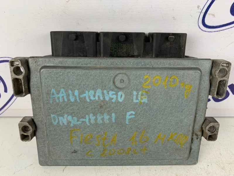 Блок управления двигателем Ford Fiesta 2008-2013 1543040 CB1 1.6