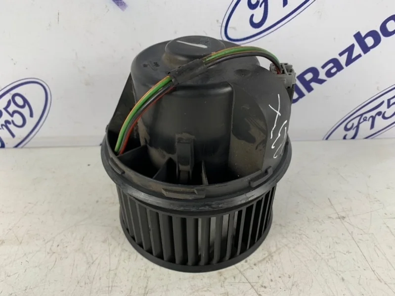 Мотор печки Ford Focus 2 2006 1362641 CB4 1.6 (HWDA)