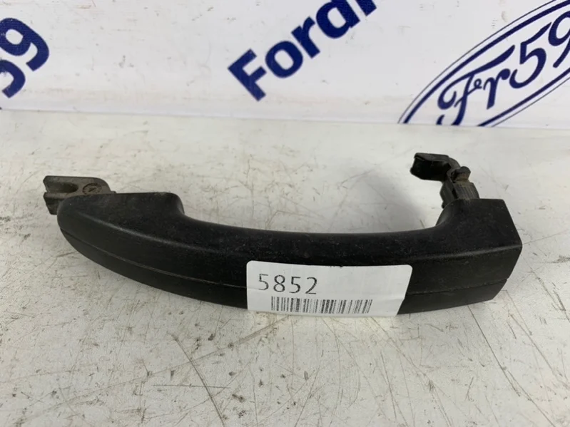 Ручка двери внешняя Ford Focus 2 2005-2011 1305822 CB4