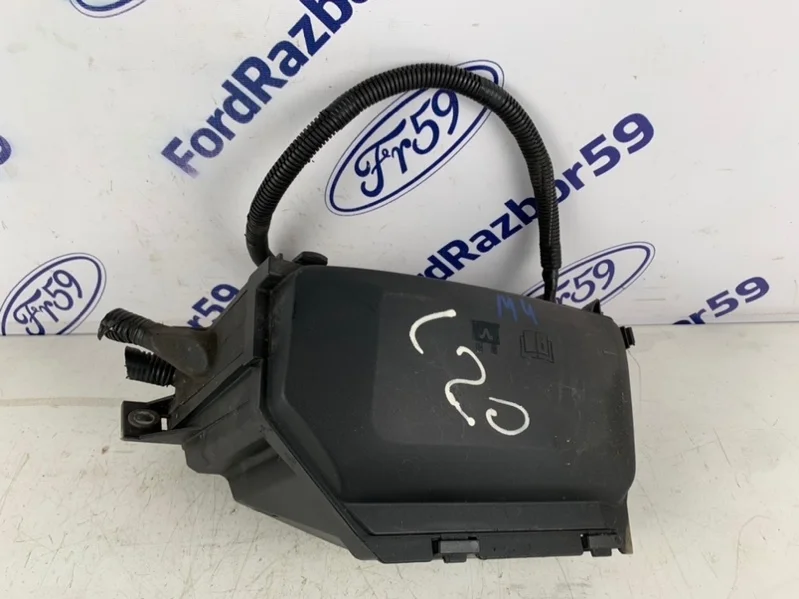 Блок предохранителей подкапотный Ford Mondeo 4 2007-2010 1385556 BD