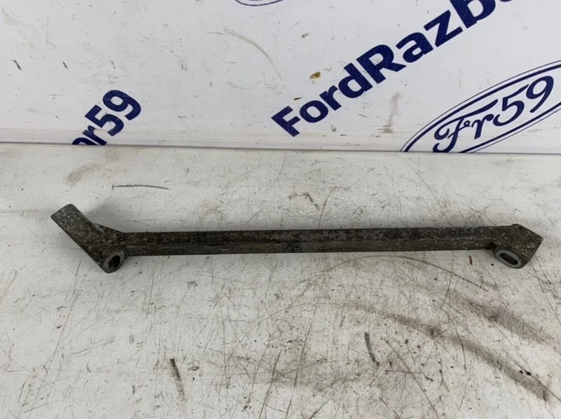 Кронштейн генератора Renault Scenic 2003-2009 8200122051 JM 1.6 (K4M)