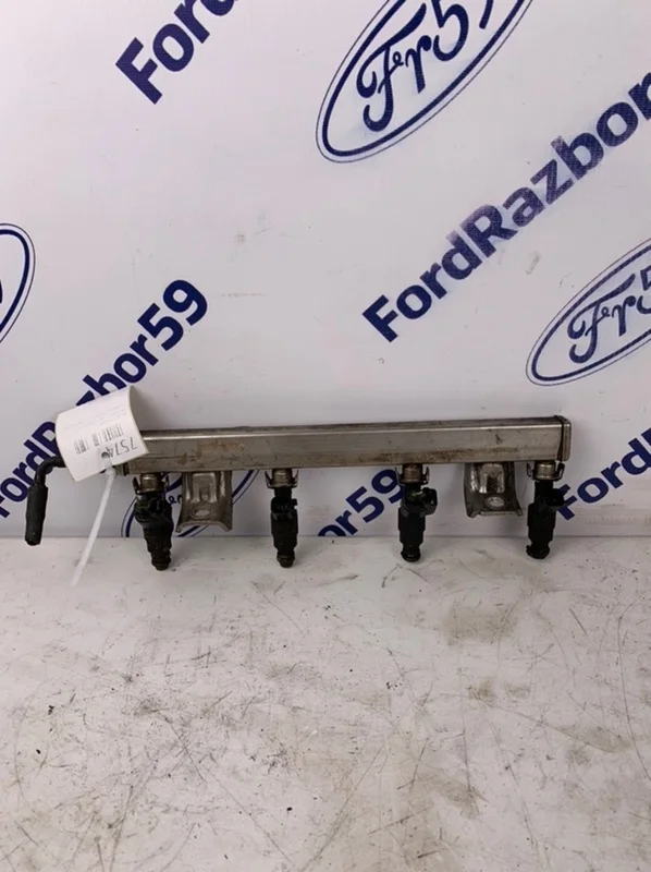 Рампа топливная Ford Focus 2 2005-2011 1356996 CB4 2.0 (AODA)