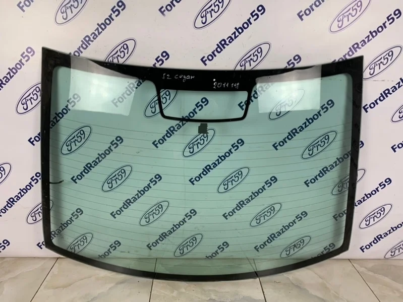 Стекло заднее Ford Focus 2 2005-2011 1362994 CB4