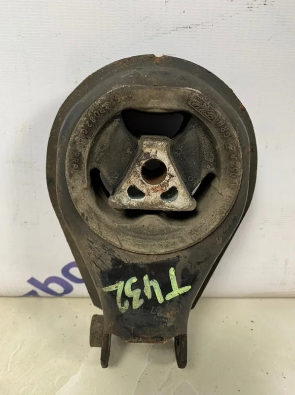 Подушка двигателя Ford C-MAX 2007 1404996 C214 1.6 (SHDA), задняя