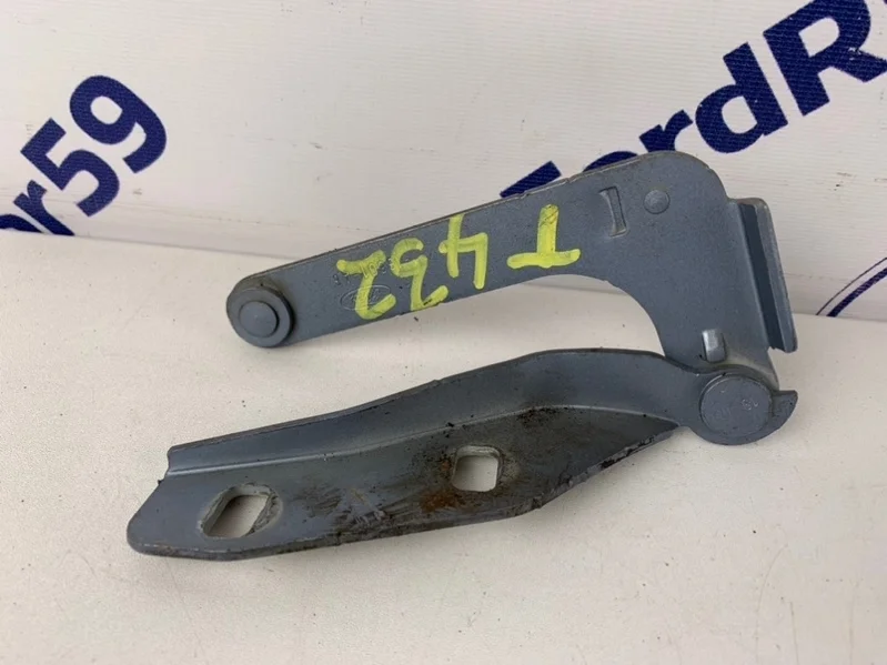 Петля капота Ford C-MAX 2007 1595454 C214 1.6 (SHDA), левая