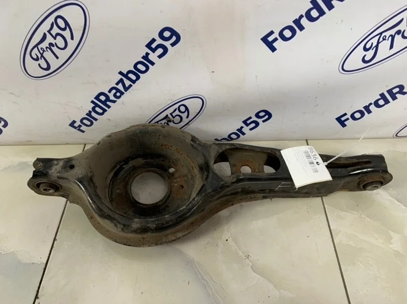 Рычаг поперечный Ford Focus 3 2011-2015 1894048 CB8, задний