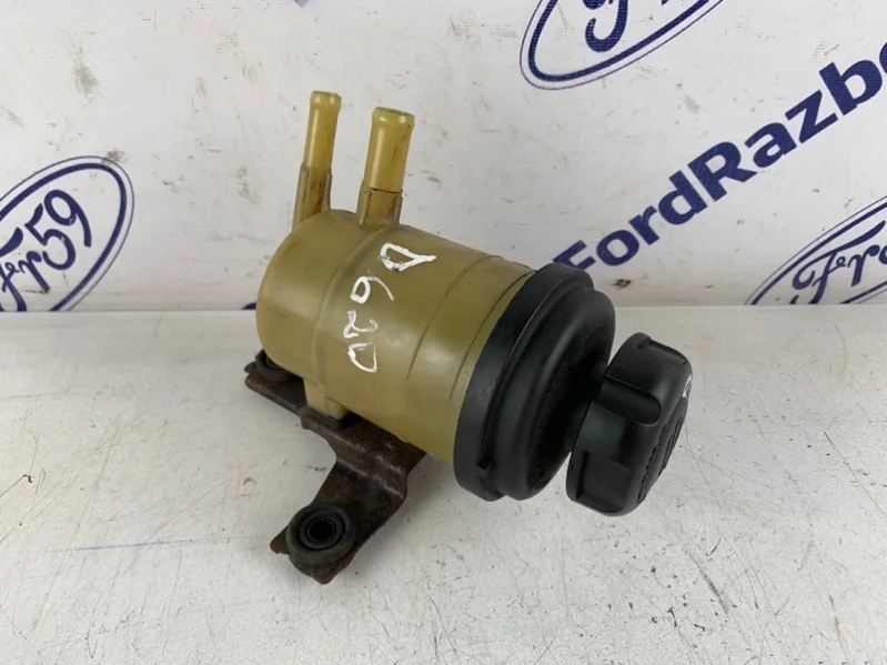 Бачок гидроусилителя Hyundai Tucson 2009 571502E000 JM 2.0 (G4GC)