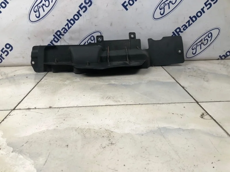 Дефлектор радиатора Hyundai Tucson 2004 291362E000 JM 2.0 (G4GC), передний правый