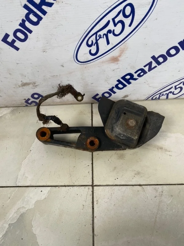 Кронштейн МКПП Honda Accord 2007 50670SEAE11 CL 2.0 (K20Z2)