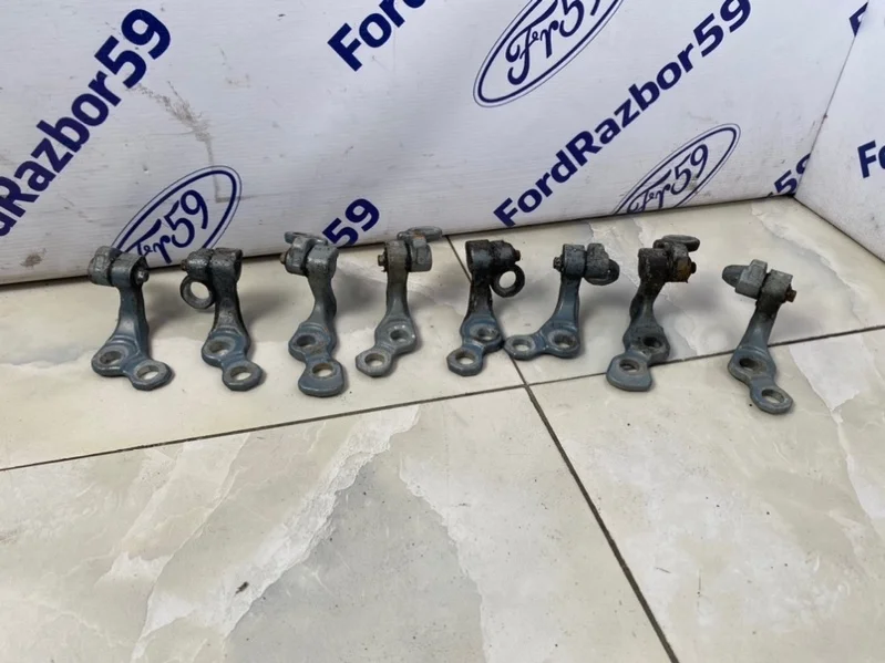 Петля двери Ford Focus 2 2008 5012194 CB4 1.8 (QQDB)