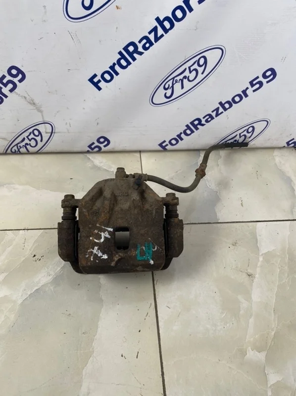 Суппорт Kia Sportage 2005 581102E000 JE 2.0 (G4GC), передний левый