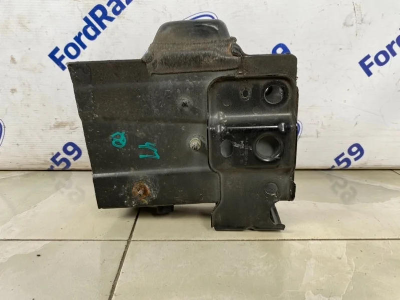 Лонжерон Mercedes-Benz C-Class 2007-2011 A2046200914 W204, передний левый