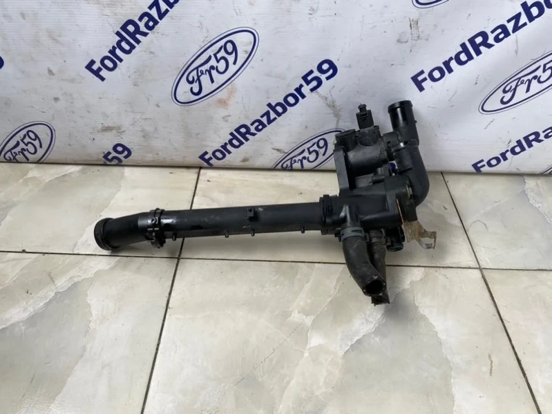 Корпус термостата Skoda Fabia 2004 032121111 MK1 1.4 (BKY)