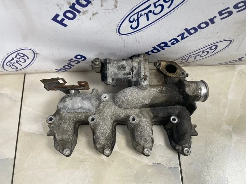 Коллектор впускной Ford Focus 2 2007 1563296 CB4 1.8 (KKDA)