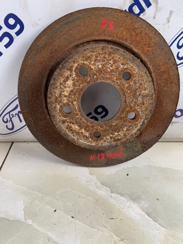 Тормозной диск Ford Focus 3 2011-2015 1704765 CB8, задний