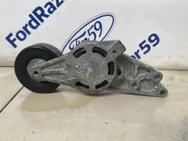 Натяжитель ремня генератора Audi A4 2006 06B903133E B7 2.0 (BGB)
