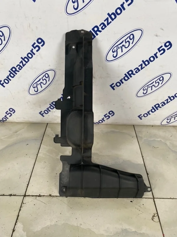 Дефлектор радиатора Hyundai Tucson 2004-2009 291352E000 JM, передний левый