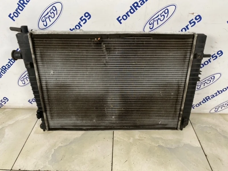 Радиатор ДВС Kia Sportage 2006-2007 253102E500 KM