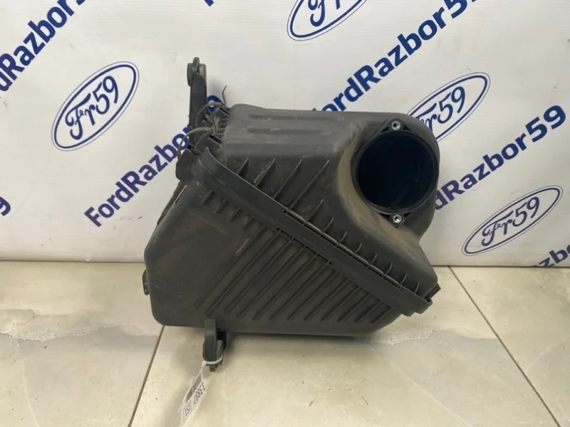 Корпус воздушного фильтра Hyundai Santa Fe 2010 281102P300 CM 2.2 (D4HB)