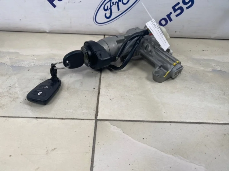 Замок зажигания Hyundai Santa Fe 2010 819102B200 CM 2.2 (D4HB)