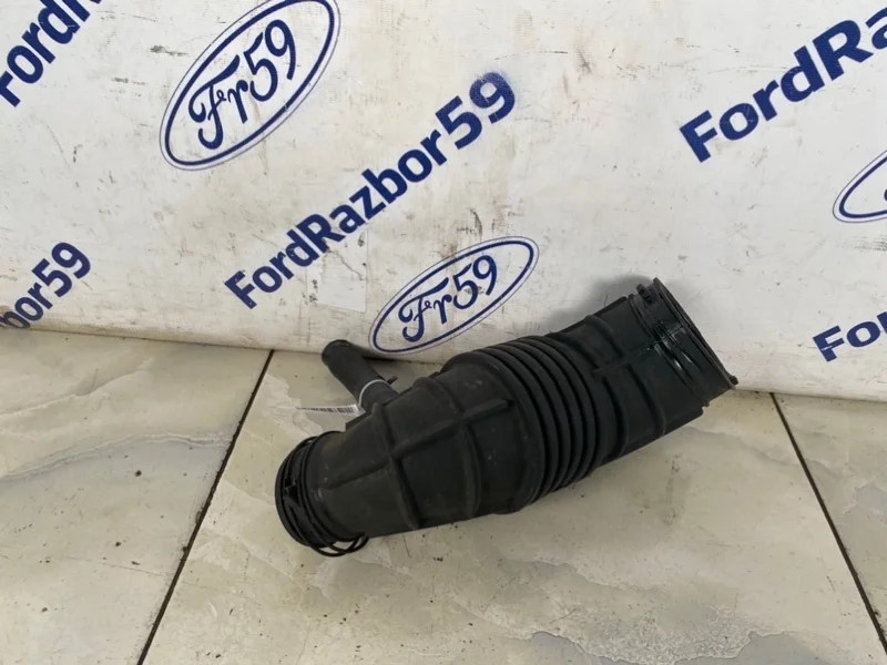 Патрубок воздушного фильтра (гофра) Hyundai Santa Fe 2010 281402P300 CM 2.2 (D4HB)