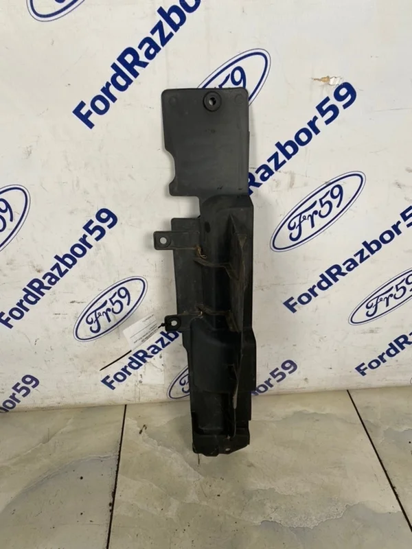 Дефлектор радиатора Hyundai Tucson 2004-2009 291362E000 JM, передний правый