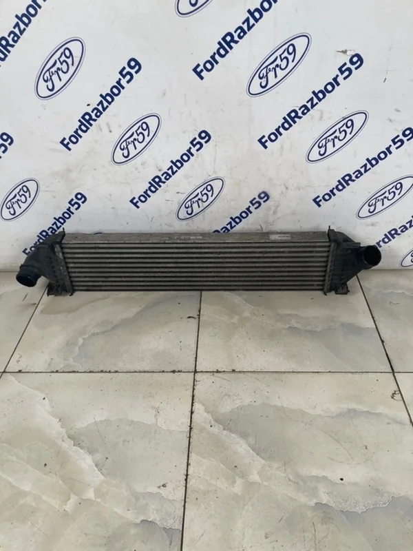 Интеркулер Ford Focus 2 2008-2011 1673687 CB4