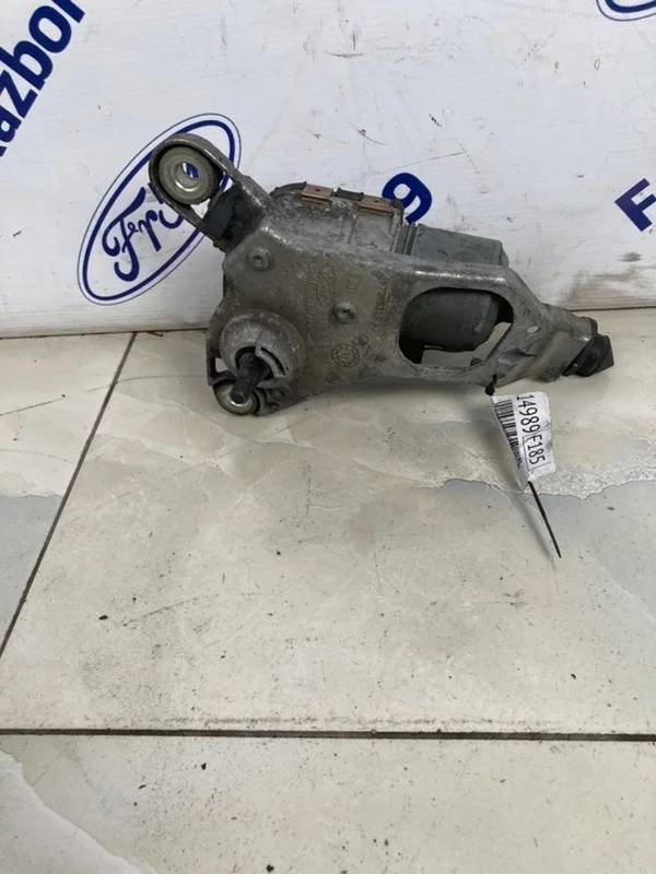 Моторчик стеклоочистителя Ford Focus 3 2011 1933688 CB8 1.6 (PNDA), передний левый