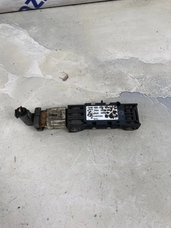 Датчик Airbag Kia Sportage 2007 959302E000 JE 2.0 (G4GC)