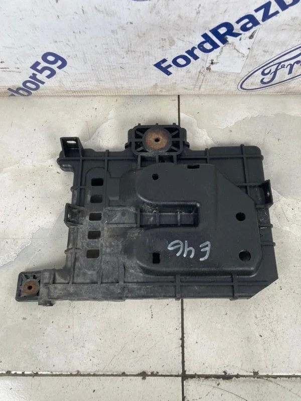 Площадка АКБ Kia Ceed 2009 371502H100 ED 1.4 (G4FA)