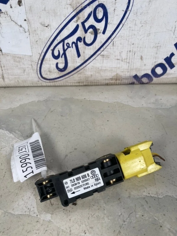 Датчик Airbag Volkswagen Touareg 2007 7L0909606D GP (7L7) 3.0 TDI (BKS)