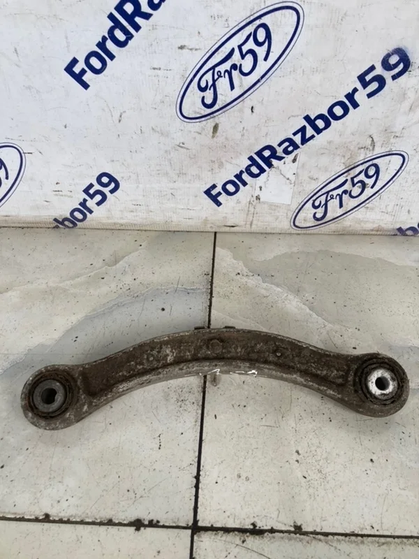 Рычаг задней подвески Volkswagen Touareg 2007 7L0505375 GP (7L7) 3.0 TDI (BKS)