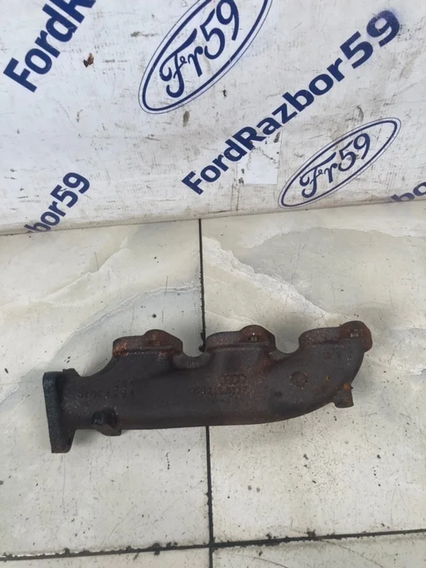 Коллектор выпускной Volkswagen Touareg 2007 059253033P GP (7L7) 3.0 TDI (BKS)