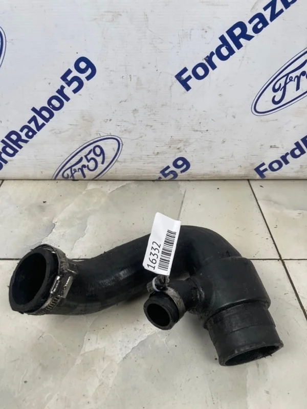 Патрубок интеркулера Audi A4 2005 8E0145832S B7 1.8 (BFB)